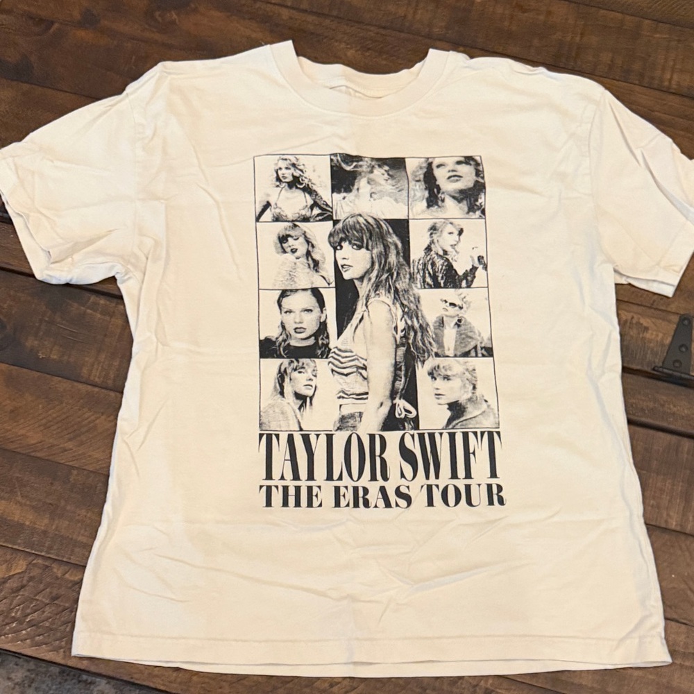 Taylor Swift Cream Tour Tee